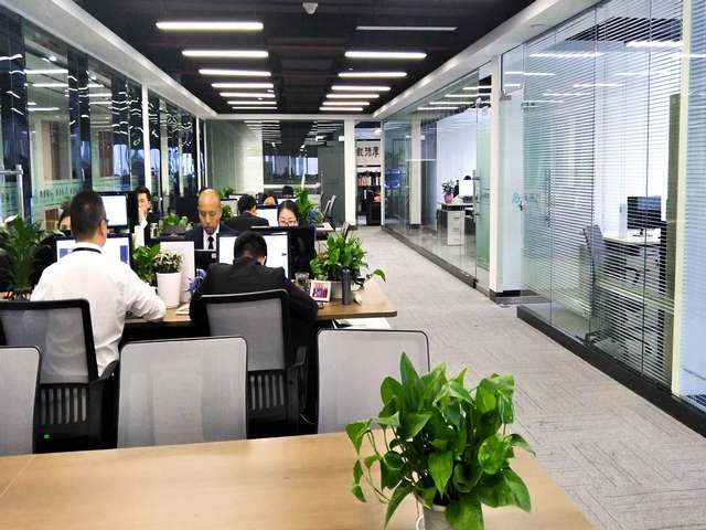 文锦渡别克GL8 653T汽车租赁